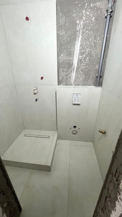 Кафельщик плитки