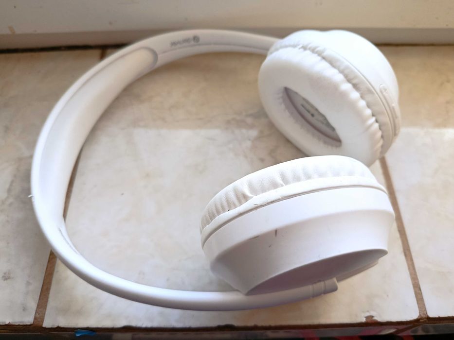 Casti bluetooth incarcare prin usbc