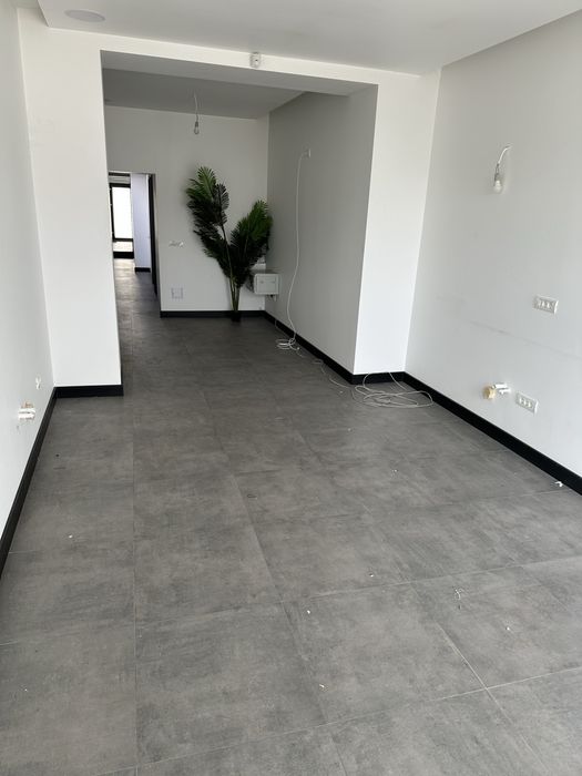 Spatiu Comercial De Inchiriat Str Cicero(Non Stop)