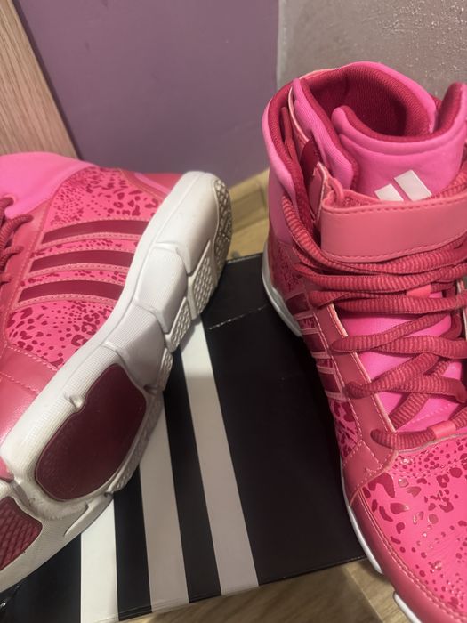 Нови маратонки Adidas