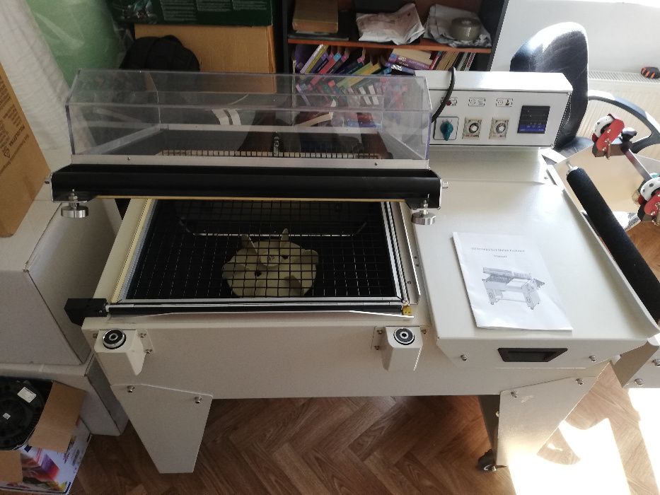 Mașina de ambalat in folie termocontractabila