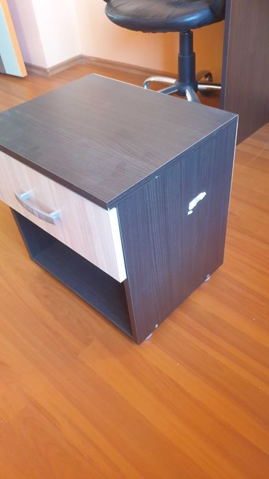 Нощно шкафче венге