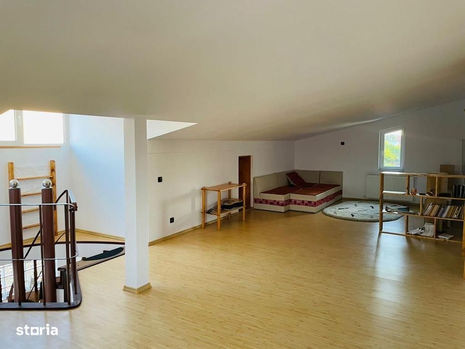 Casa S+P+1E+M,232 mp,zona Colentina