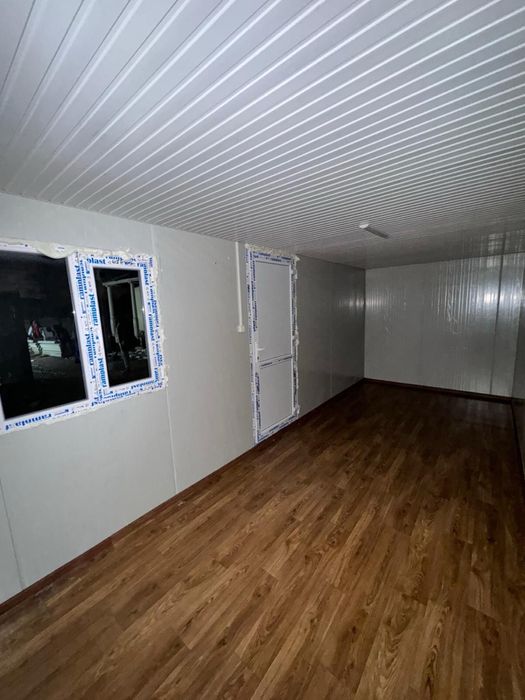 Vand container la comanda