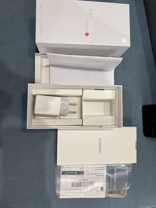 Продам Xiaomi 13t 12/256