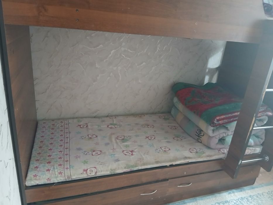 Двухъярусная кровать