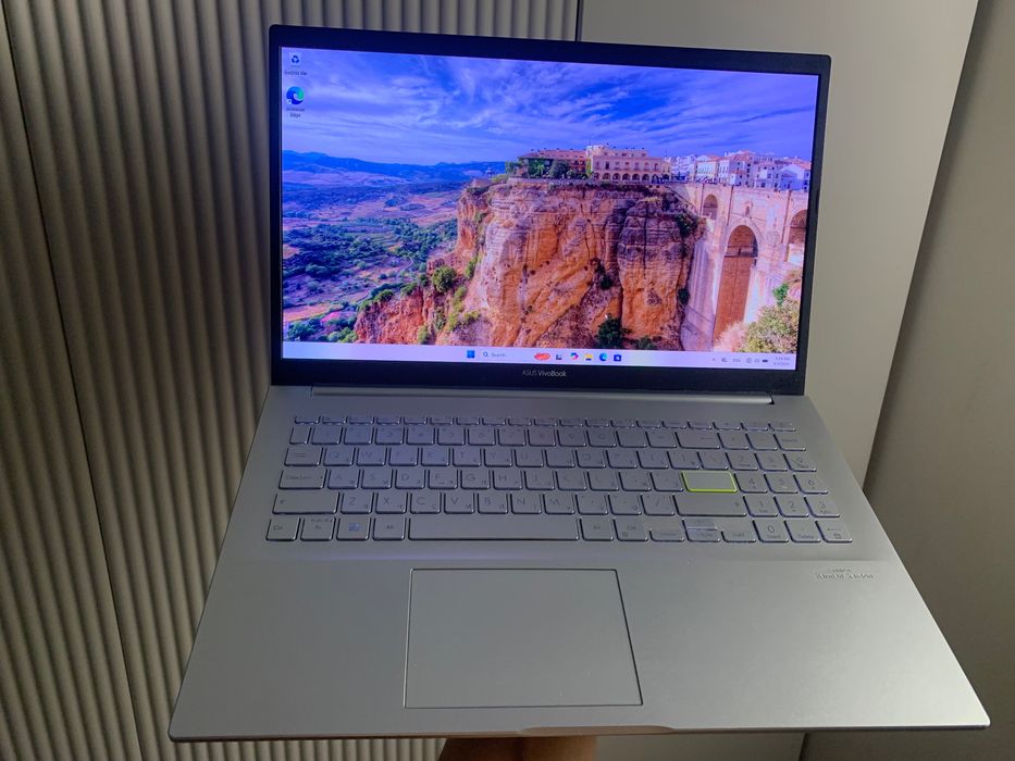 Продам ноутбук asus vivobook K513e
