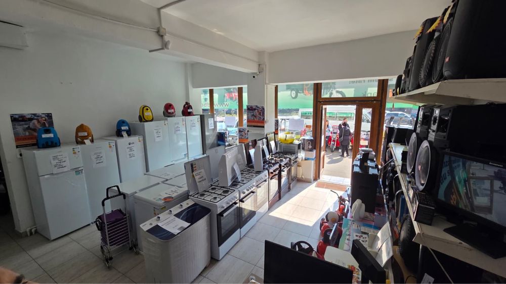 Inchiriez spatiu comercial 130 mp, Ramnicul Sarat