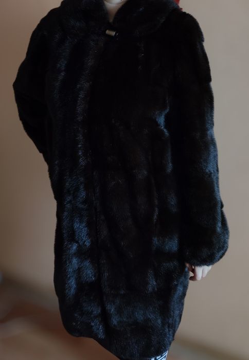 Продам Норковую шубу