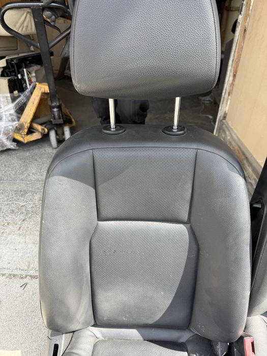 Кожен салон за Mercedes-Benz W204 комби със забележка ном 500