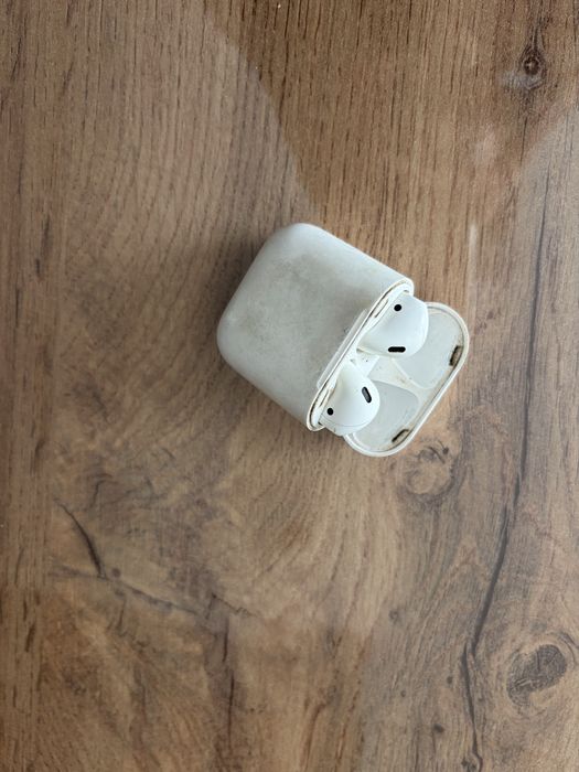 Airpods 1 поколение