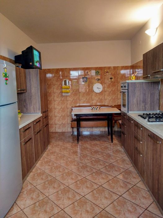 Vila P+E+M, complet mobilata de vanzare