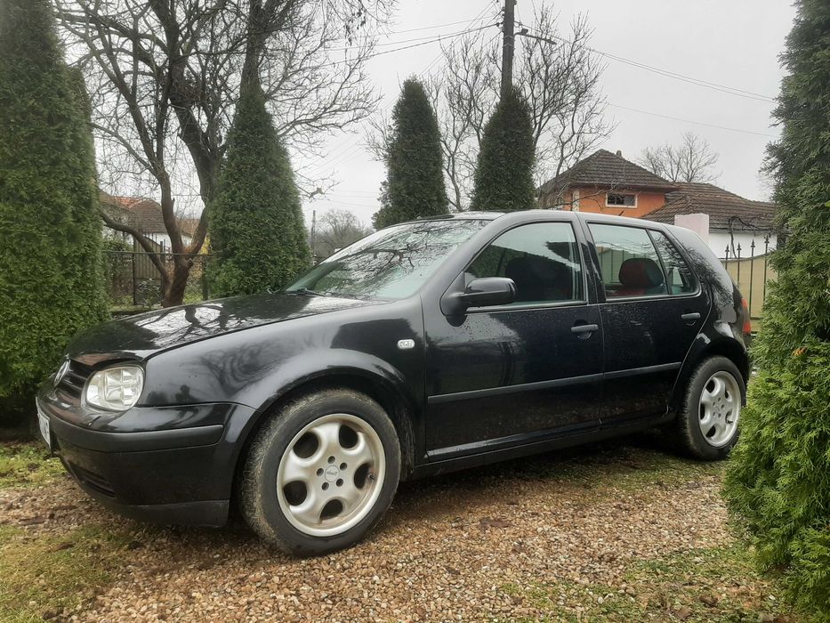 VW Golf 4 2002 • 1.4 benzina • 245.000 km