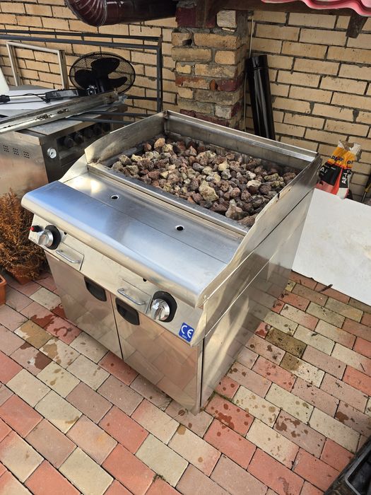 Grătar Profesional pe Rocă Vulcanică 10Kw 80x50cm  INOXSAN  (GAZ)