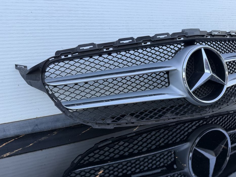 Оригинална решетка за мерцедес Mercedes C-class W205
