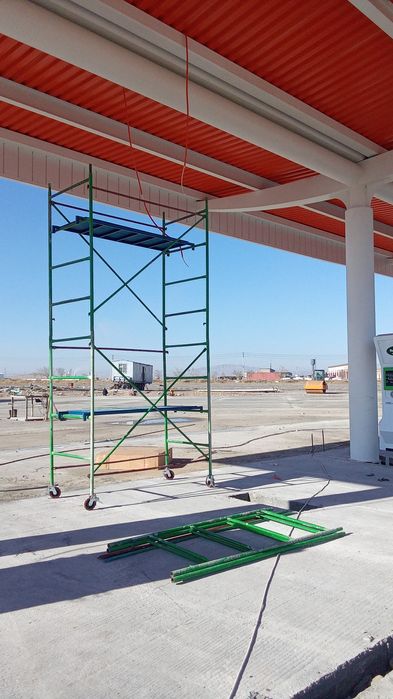 Вышка на колёсах от 1500.