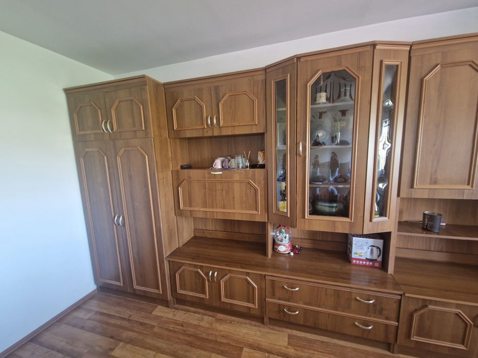 Urgent!  mobilă de sufragerie