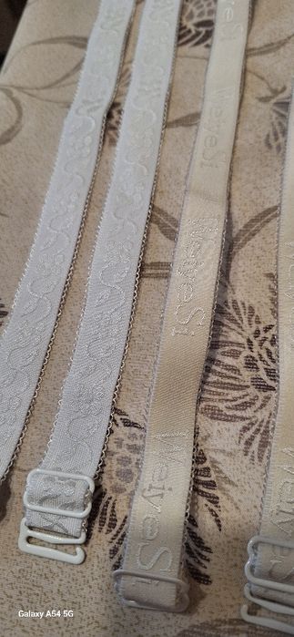 Брительки, лямки на бюстгалтер.