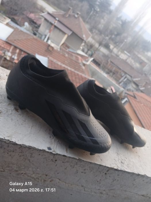 Футболни бутонки 40-ти номер.