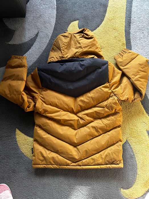 Geaca iarna Trespass , marimea 11-12 ani ,noua fara eticheta