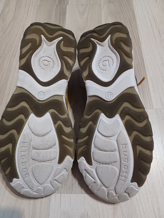 Спортни маратонки bugatti