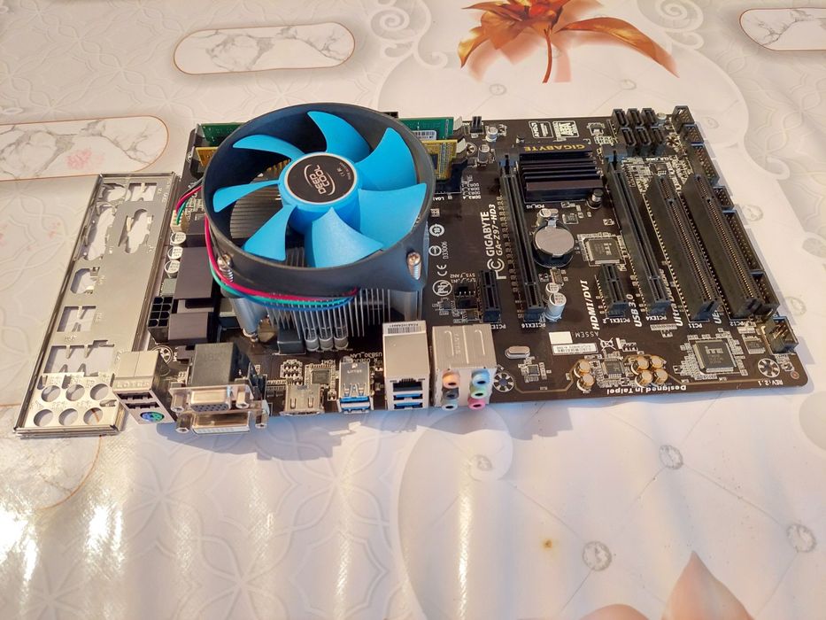 Продам комплект Gigabyte Z97 DDR3