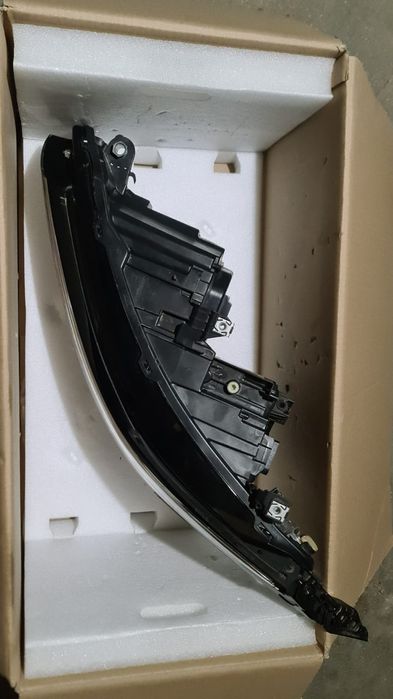 Far stanga volkswagen golf 8 full led