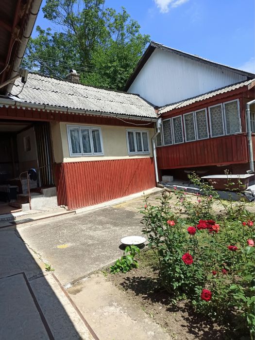 Casa de vanzare in Comanesti