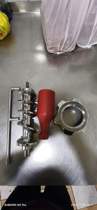 BOSFOR myasarubka sotiladi 32 lik 3 fazalik 380 volt 5 kun ishlahlgan