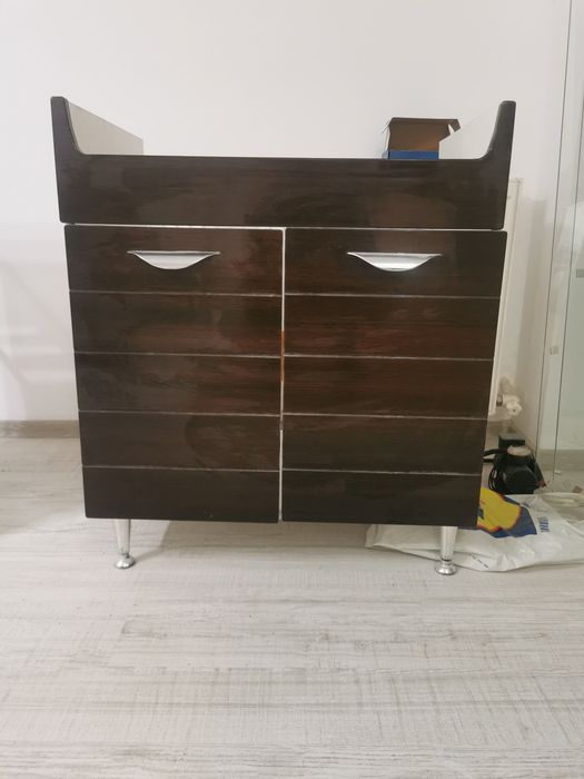 Vand Set mobilier de baie + chiuveta și toaleta