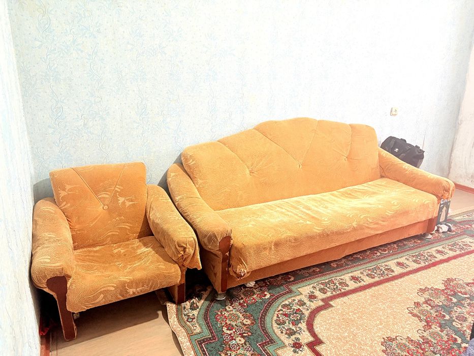 Диван бесплатно.