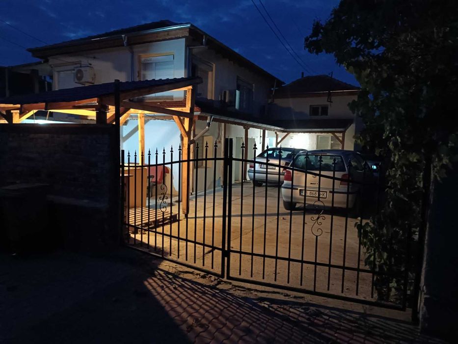 Продава се Къща в Елхово - 420 кв.м за 596 €/кв.м - Снимка #13