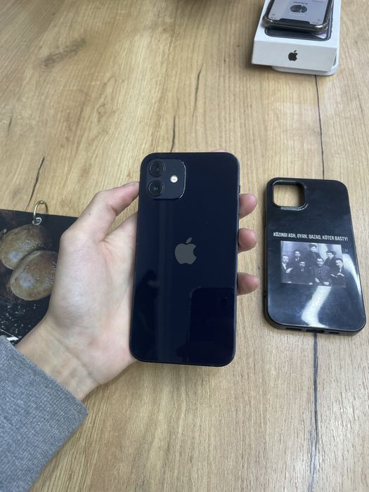 Продам Айфон 12 64gb