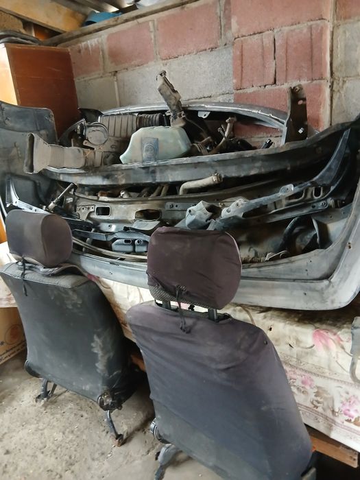 Запчасти на Volkswagen Passat B3.