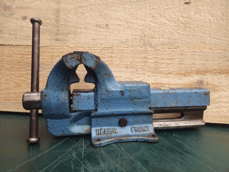 Menghină Heuer Front 135mm stare ca nouă