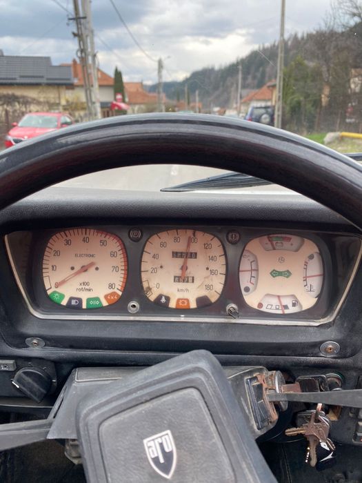 ARO 10 1996 — imagine 4