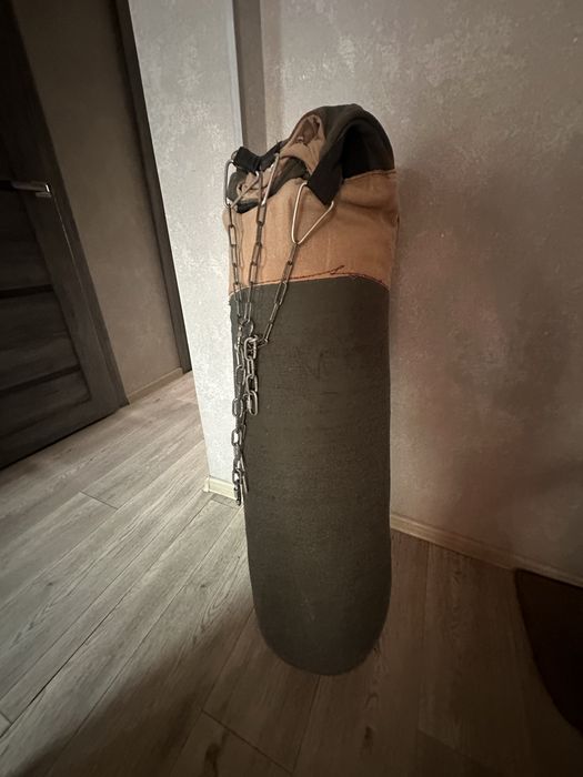 Продам боксерскую грушу