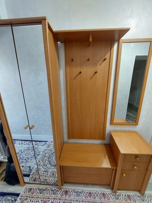 Продаётся Прихожая!