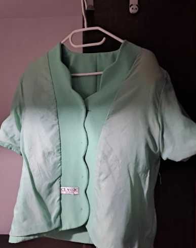 Costum cu sacou si fusta marimea 40