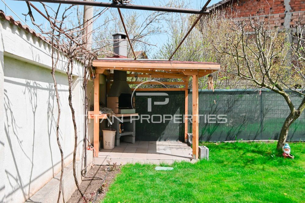 Продава се Къща в Костинброд - 314 кв.м за 1641 €/кв.м - Снимка #23