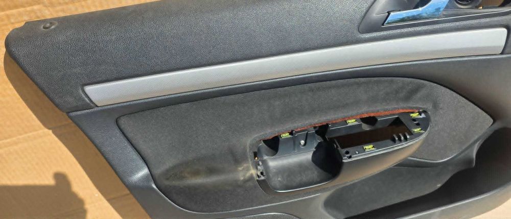 Tapiterie / fata usa interioara stanga sofer Skoda Octavia 2 2005 / 2006 2007 / 2008 / 2009 2010