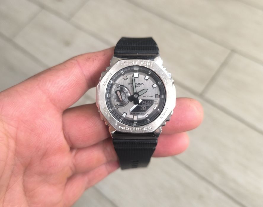 G-shock часовник