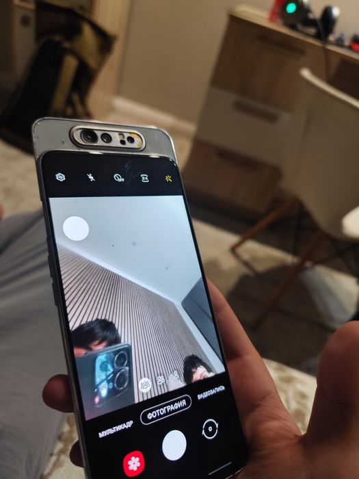 Продам телефон Samsung A80  субфлагман