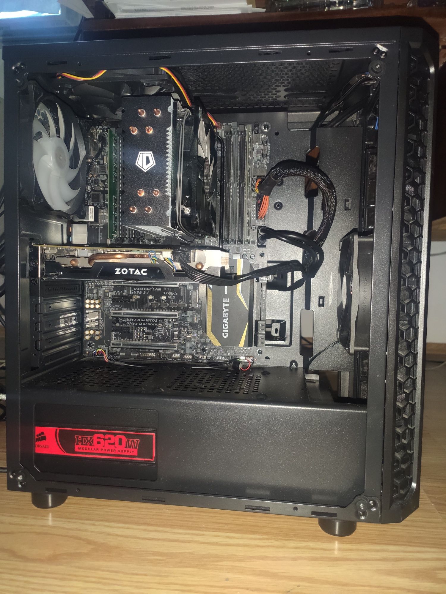 vand-pc-workstation-gaming-editare-xeon-e5-2690v4-32gb-gtx1070-620w