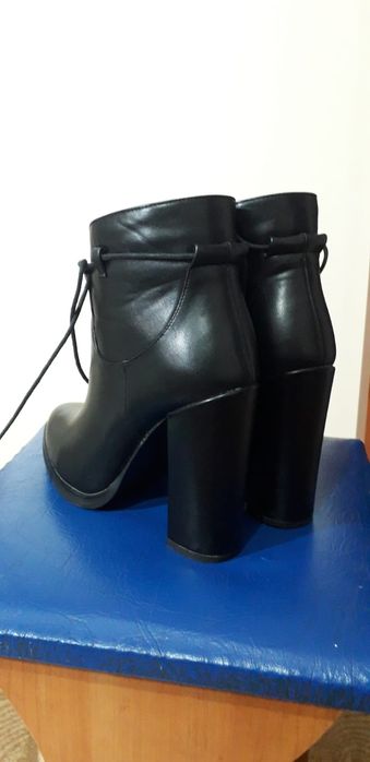 Зимние ботильоны женские