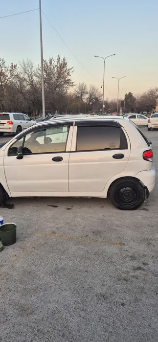 Автомобиль продаю