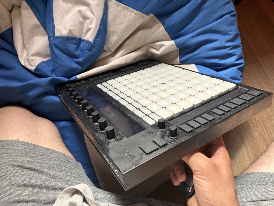 Ableton push 1 контролер