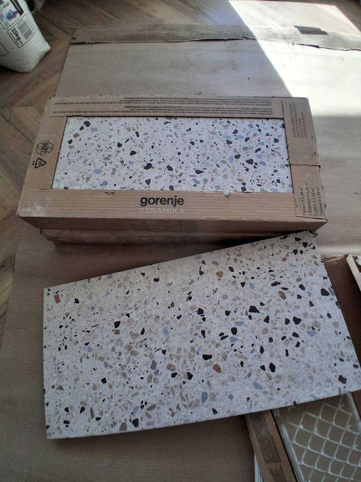 Керамични плочки различни видове- остатъчни, нови