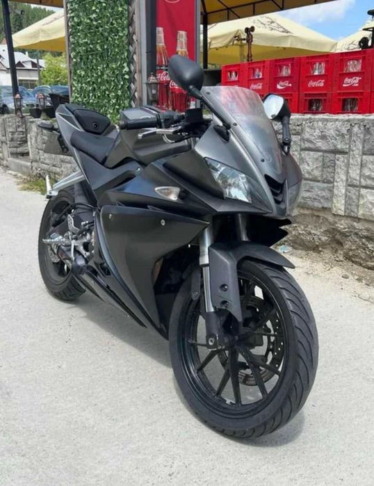 Yamaha YZF-R 125 2015