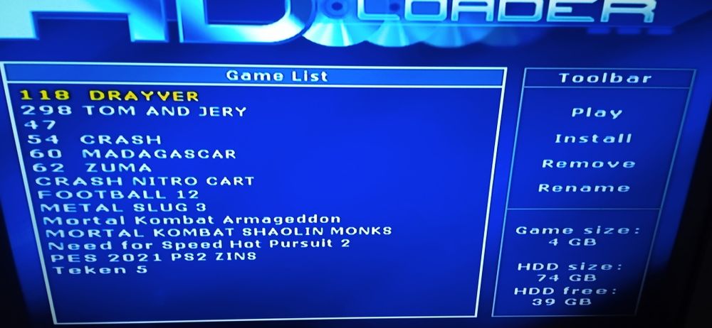 Playstation 2 fat sotiladi